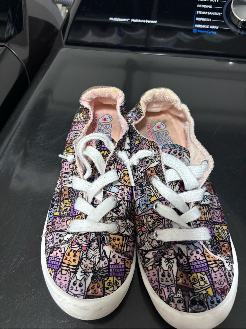 Women’s Cat Print Lace-Up Sneakers - Pink Multicolor